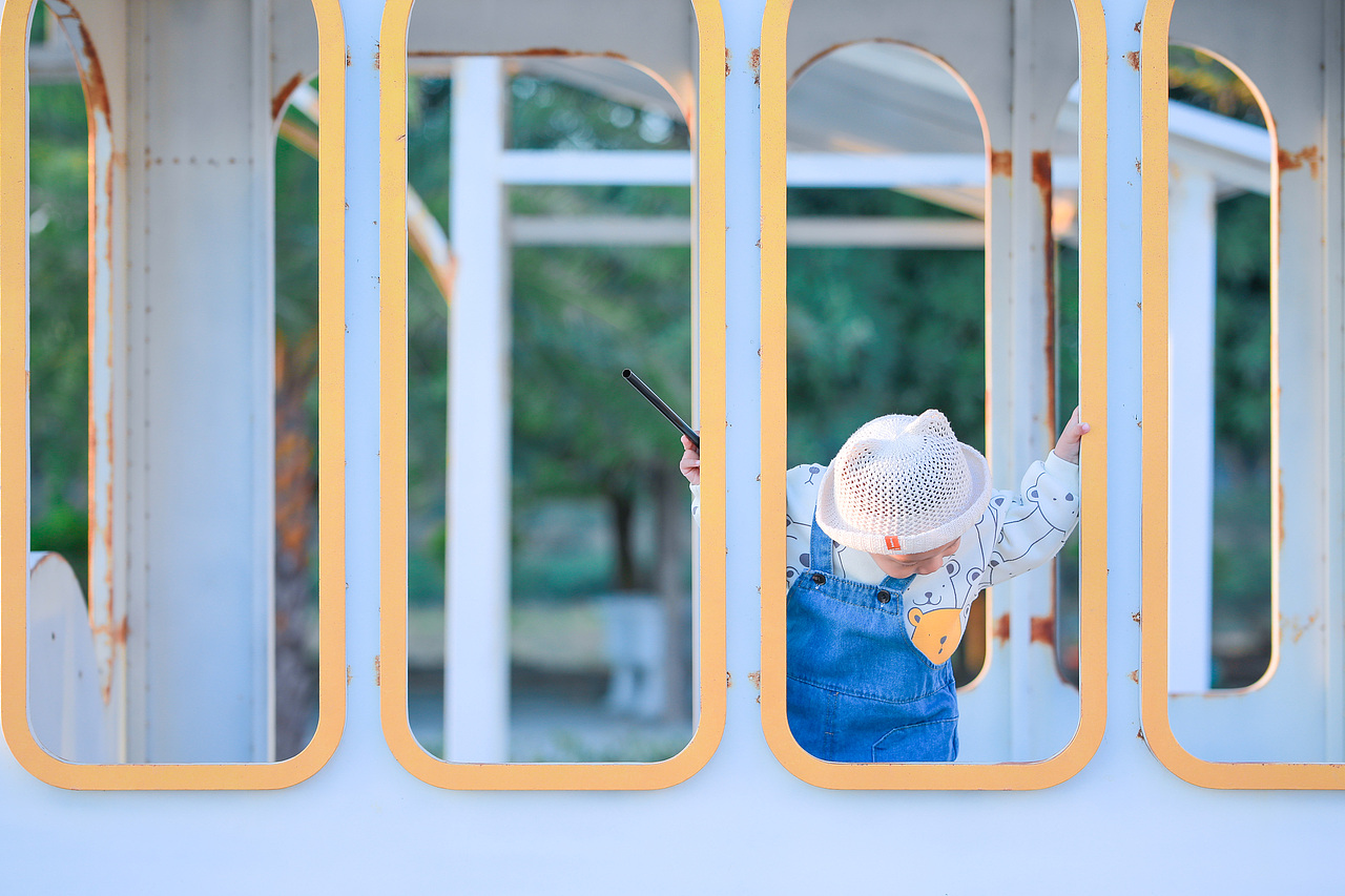 小孩與海（圖ZMjgwNTI1ODg0） - 人像攝影 - 站酷設(shè)計師Cici小焌熙原創(chuàng)素材 - 站酷ZCOOL