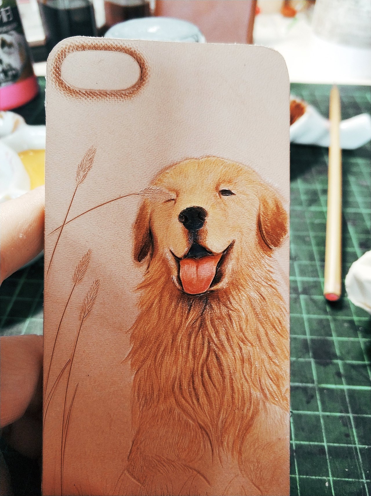 暖暖的大金毛（图ZMTQzODU2NjI0） - 工艺品设计 - 站酷设计师阿浩皮雕原创素材 - 站酷ZCOOL