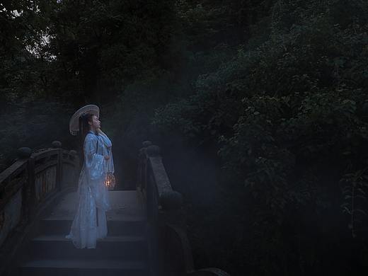 【小重山】