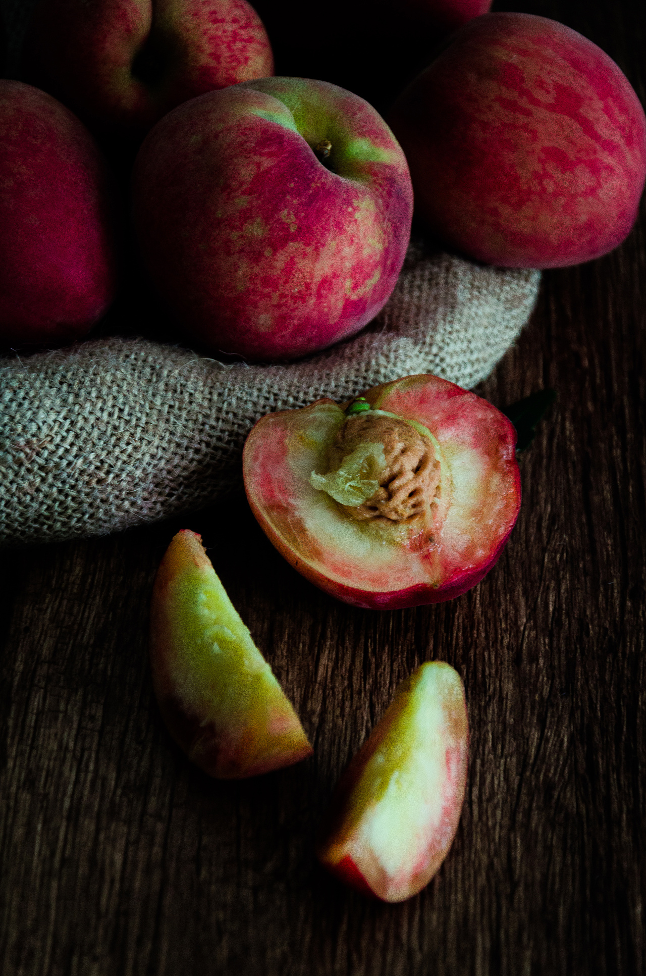 桃子熟啦|摄影|静物|有点出品 - 原创作品 - 站酷 (zcool)