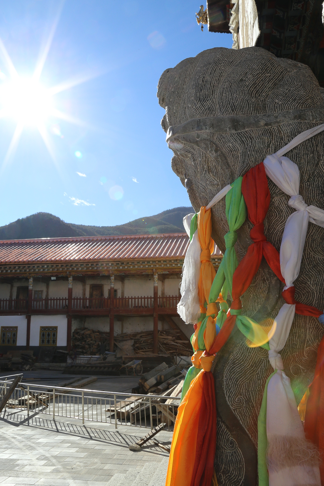 二入云滇松赞环线第四站德钦梅里金顶东竹林寺