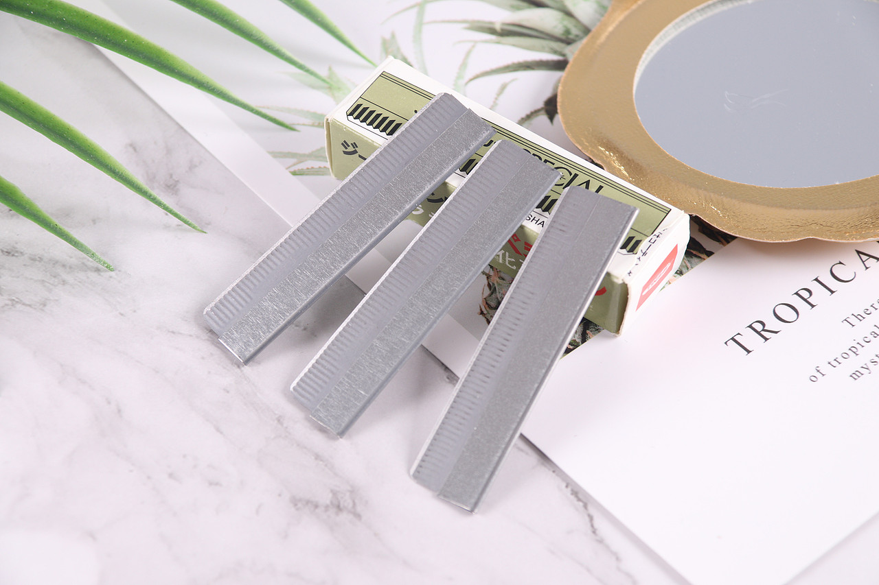 B01彩妆\C99-其他\V01不锈钢修眉刀