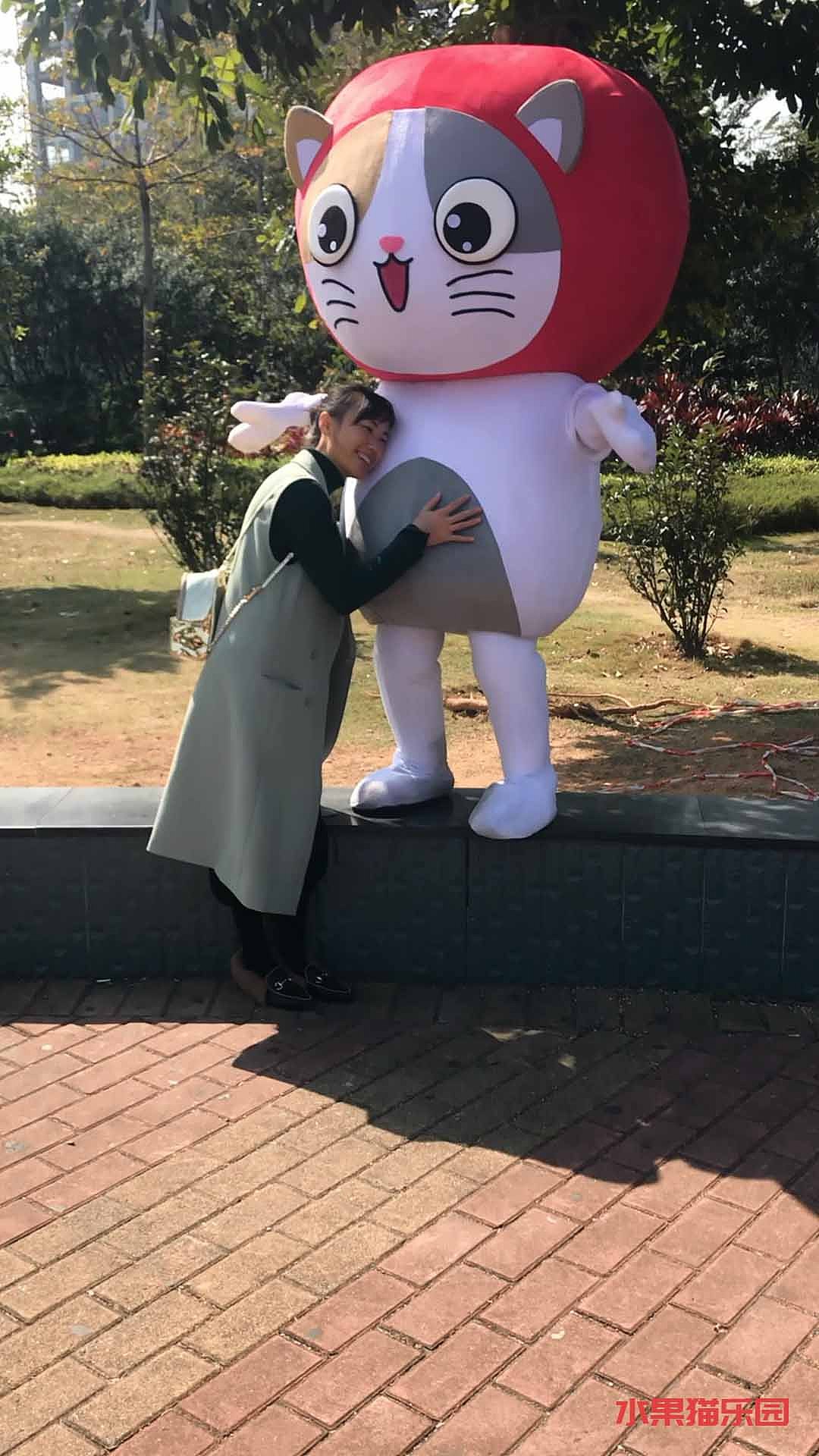 苹果猫人偶--在公园里疯（图ZMTA3MDIyOTIw） - 其他摄影 - 站酷设计师水果猫乐园原创素材 - 站酷ZCOOL