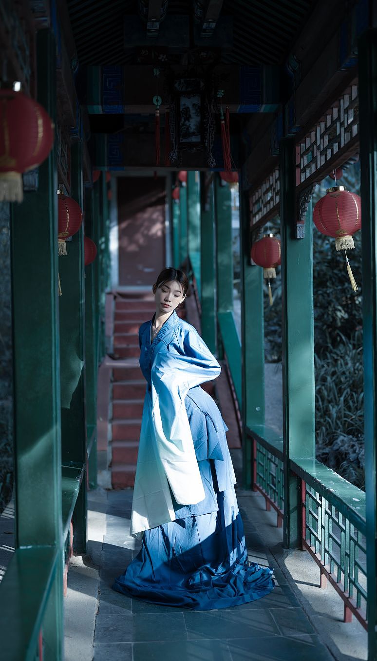 只此青綠（圖ZMzYwNzgyMDI0） - 人像攝影 - 站酷設(shè)計師辣條泡方便面原創(chuàng)素材 - 站酷ZCOOL