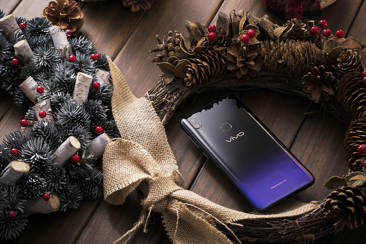 VIVO Z3 圣诞节特别版&华为AI音箱场景图
