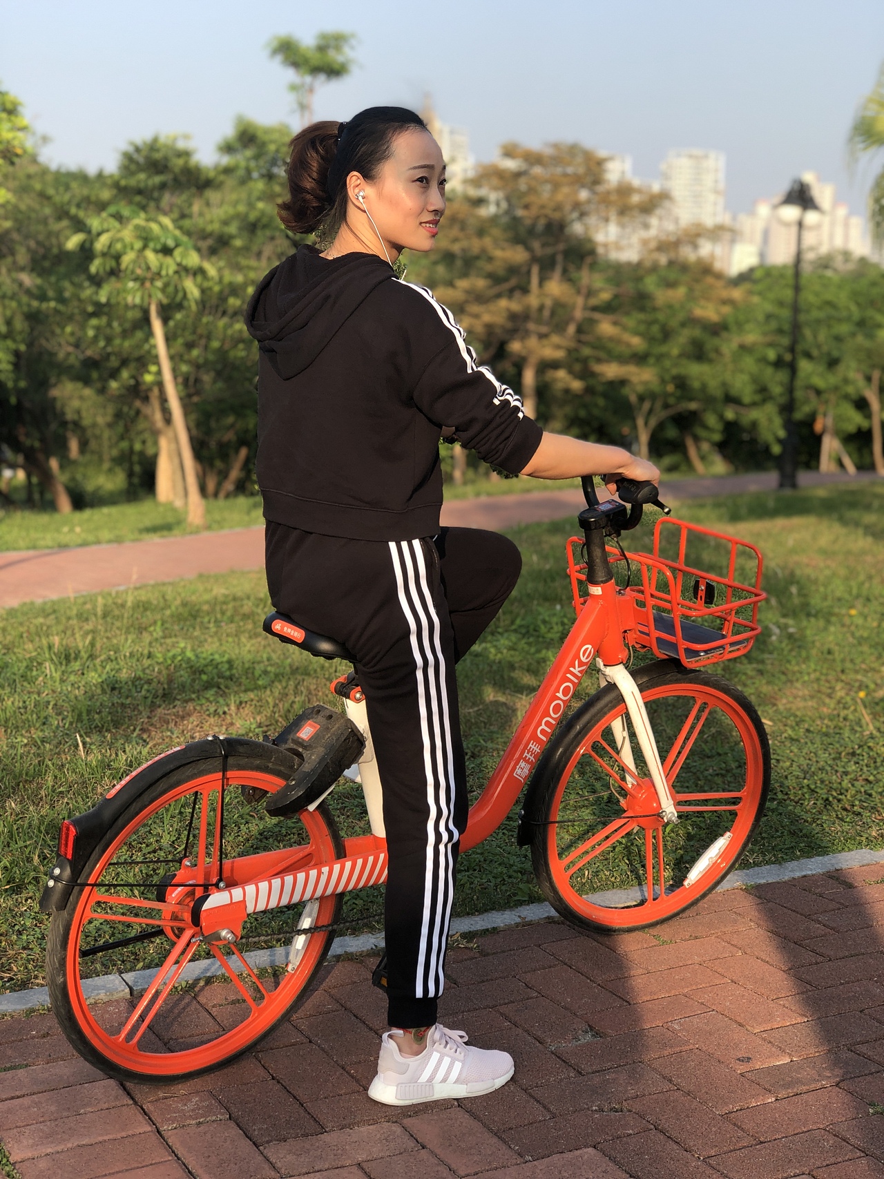 耳机深圳公园拍摄