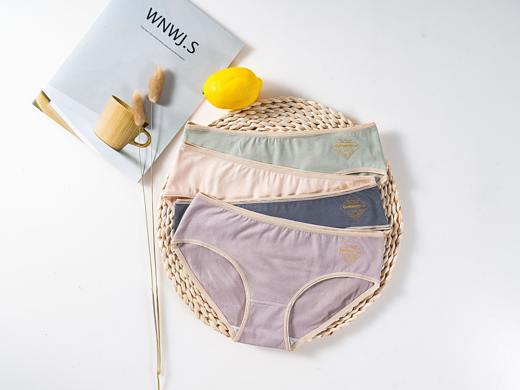 女士内裤静物摄影 ✖ 简约风格静物摆拍