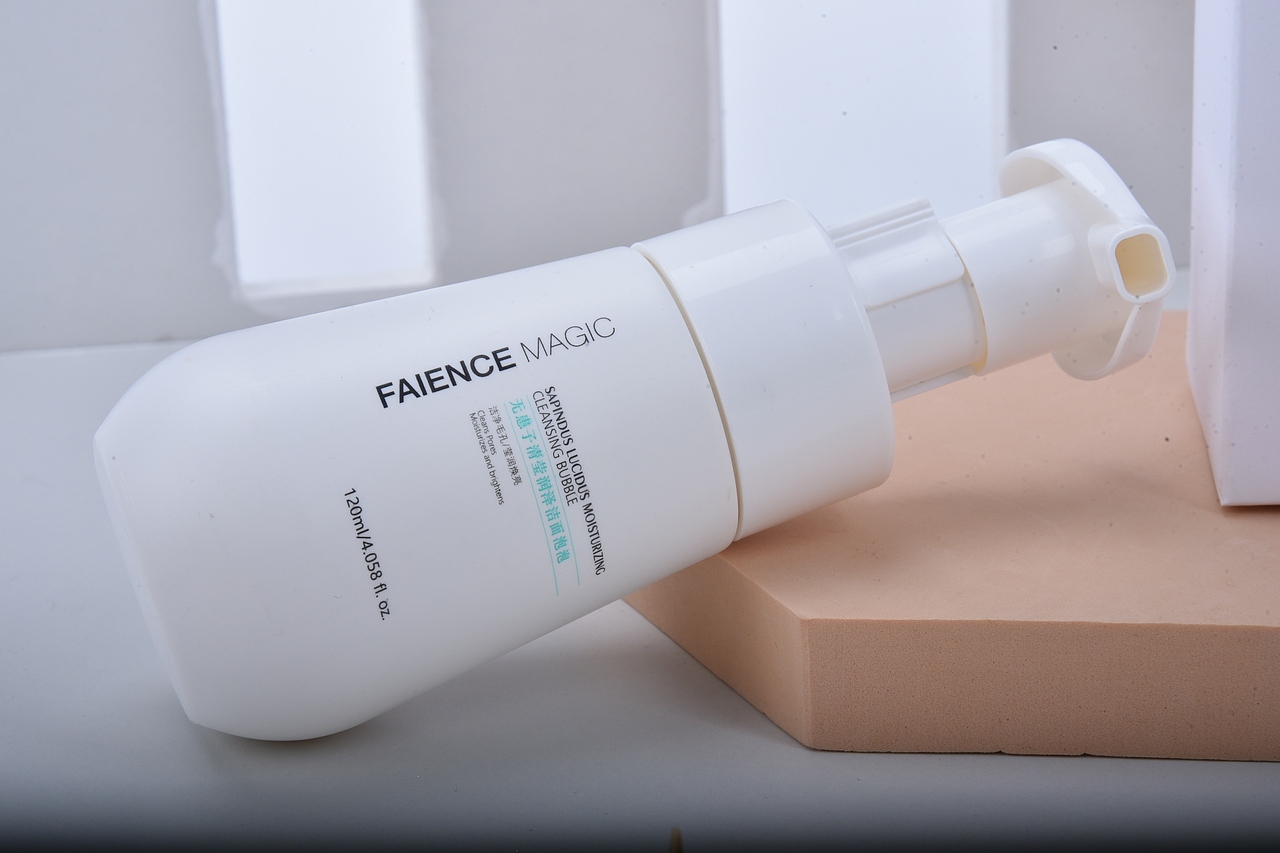 菲诗魔法-洁面-无患子清莹润泽洁面泡泡