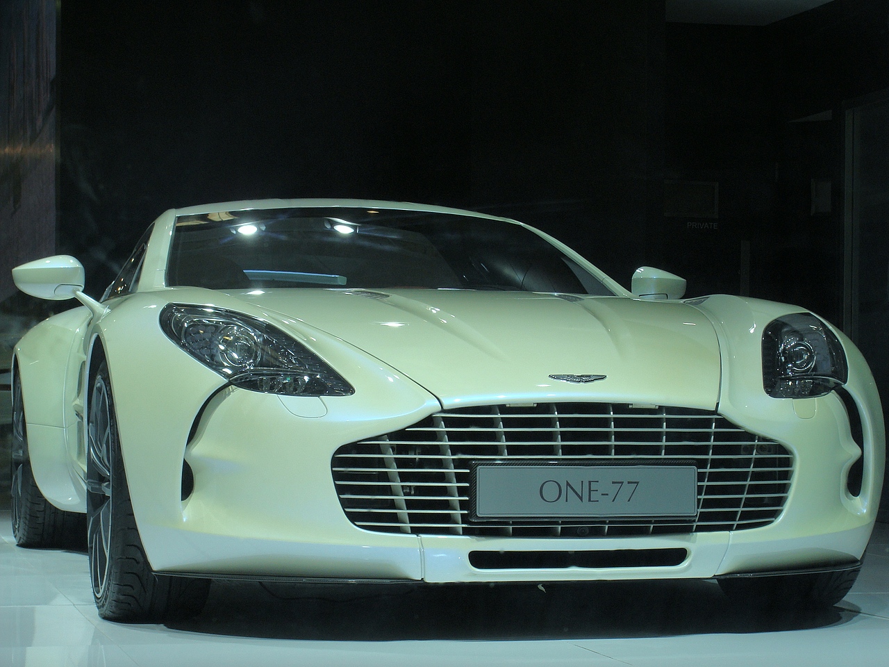 【2012北京国际汽车展】烈焰红唇、婀娜身姿、妖娆魅影（图ZNTYyOTE0OA==） - 人像摄影 - 站酷设计师Hi丶滚原创素材 - 站酷ZCOOL