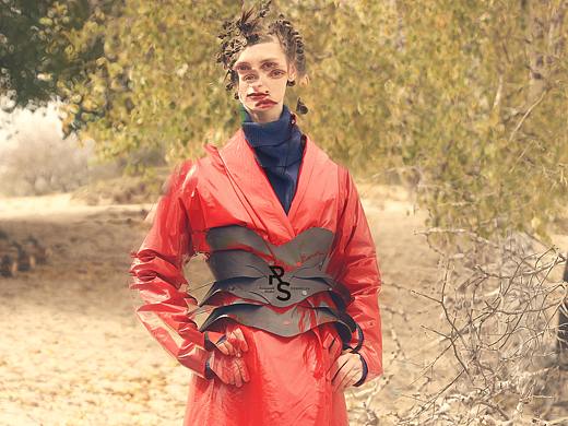 创作︱红衣女人