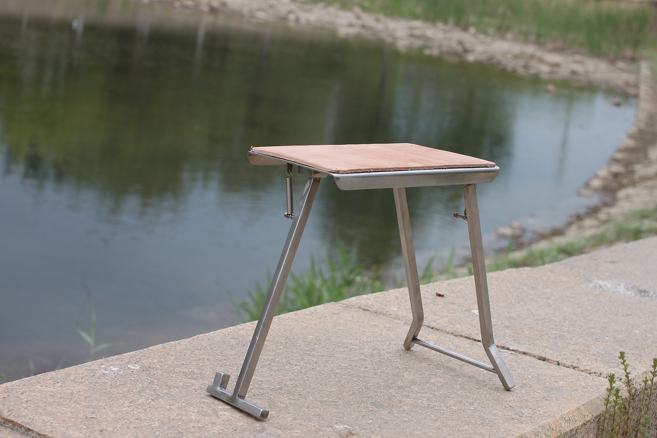 不锈钢折叠板凳