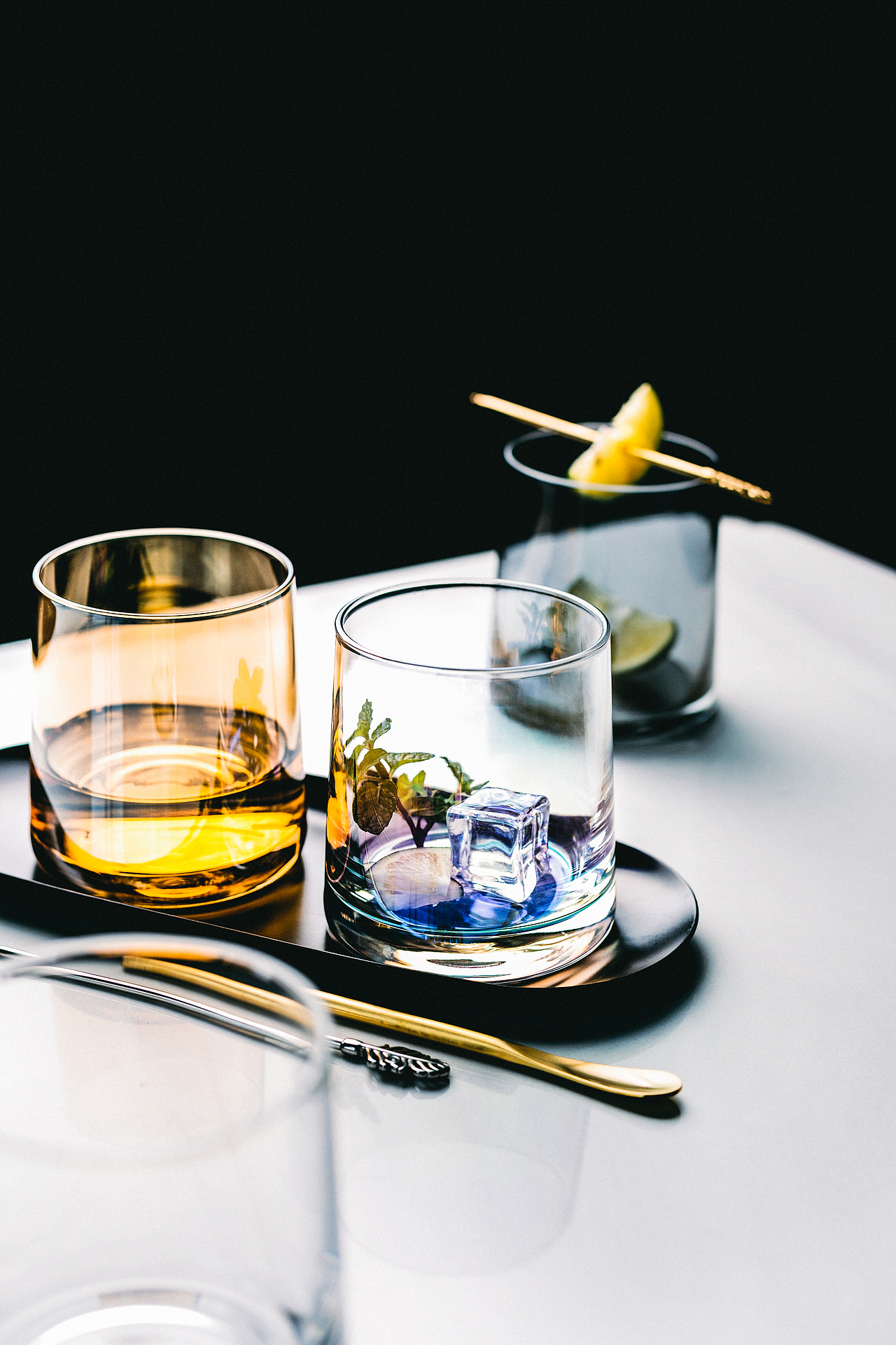 炫彩玻璃杯-淘宝摄影-静物摄影-商业摄影-电商摄影