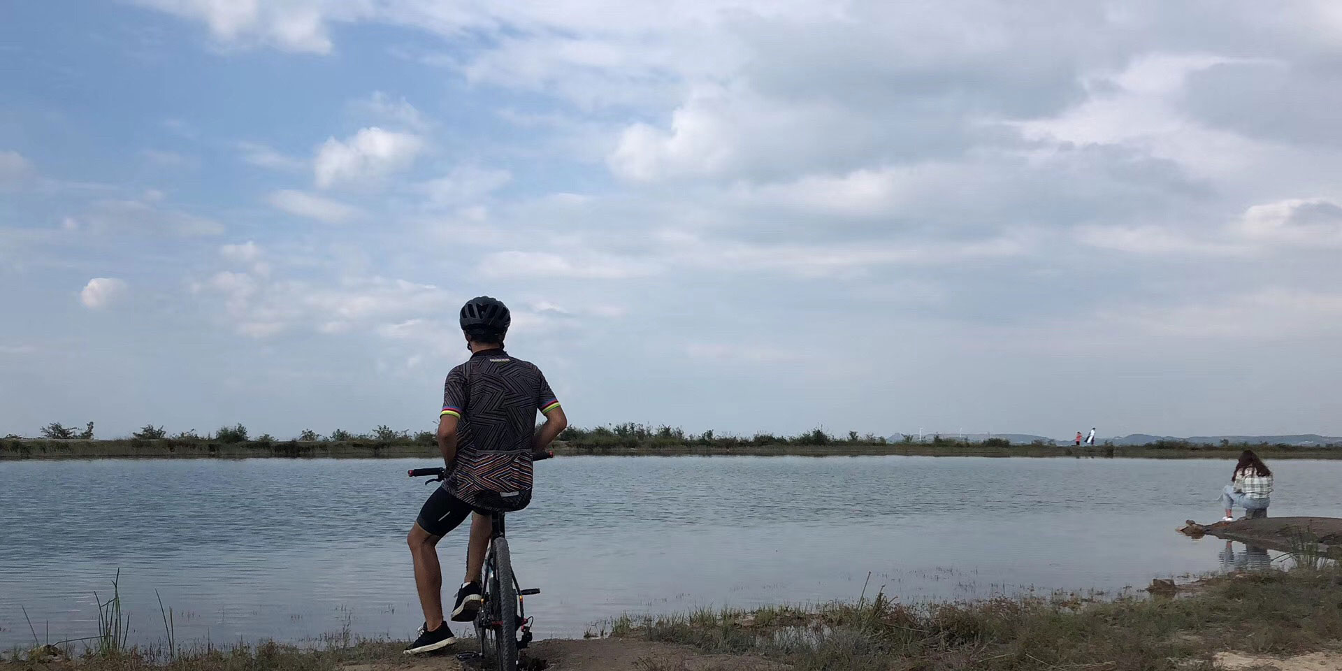 里鱼的鱼的个人主页（背景预览） - 主页背景设置 - 站酷设计师里鱼的鱼原创素材 - 站酷ZCOOL