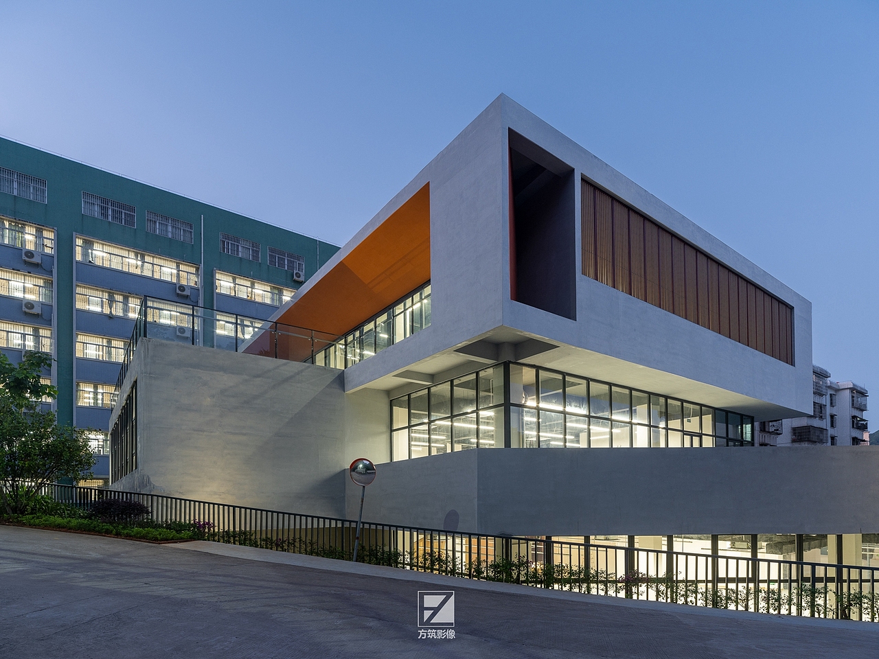 广东韶关仁化县仁化中学图书馆（图ZMjUzNTAxOTg4） - 环境/建筑摄影 - 站酷设计师上海方筑影像原创素材 - 站酷ZCOOL