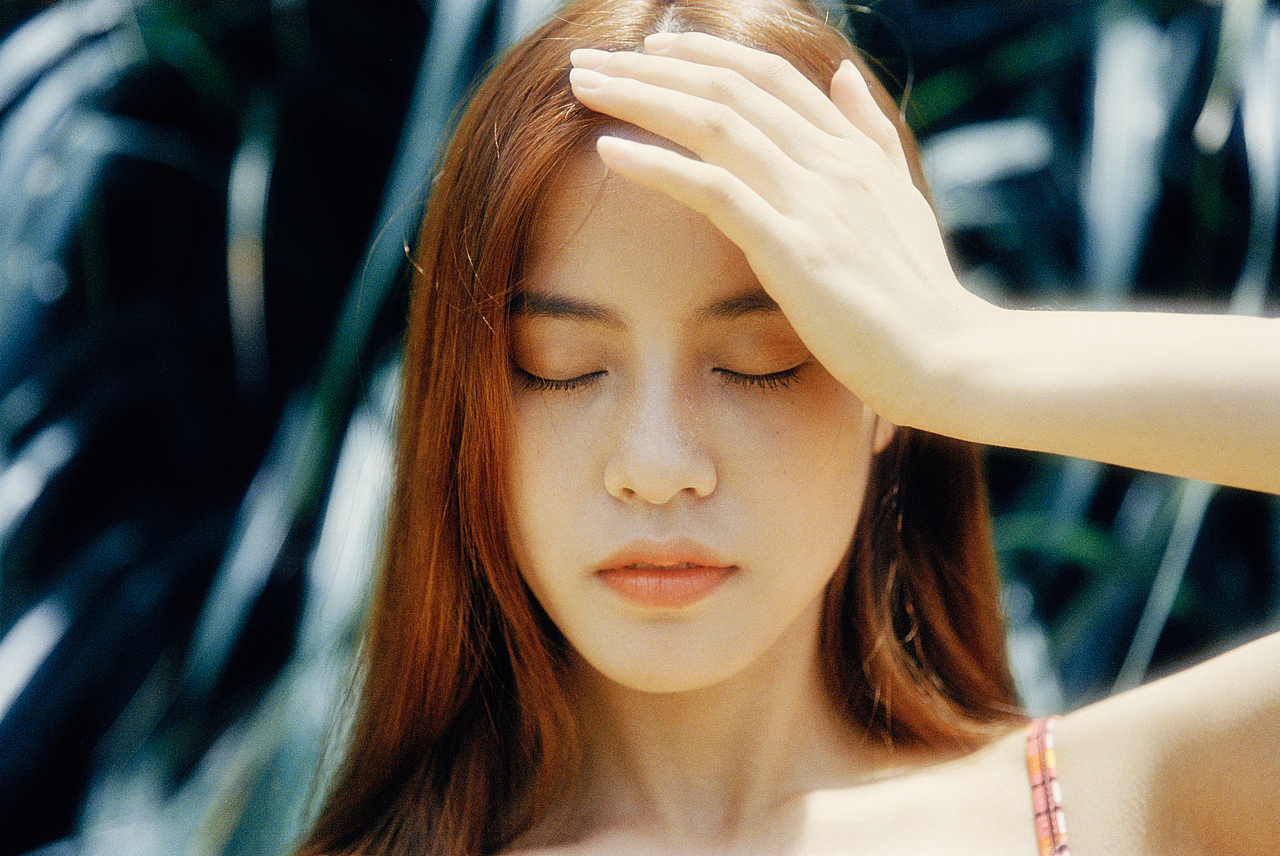 日月湾的海🌴（图ZMjUxOTE4NzI0） - 人像摄影 - 站酷设计师北秋白_原创素材 - 站酷ZCOOL