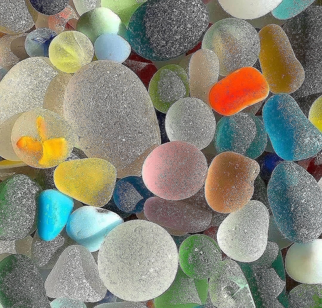 玻璃海滩美及了