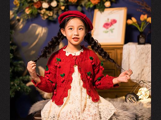 2019 Christmas Flower Paradise by Cheeze Studio