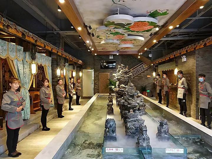 西宁鱼火锅店装修设计实景照片