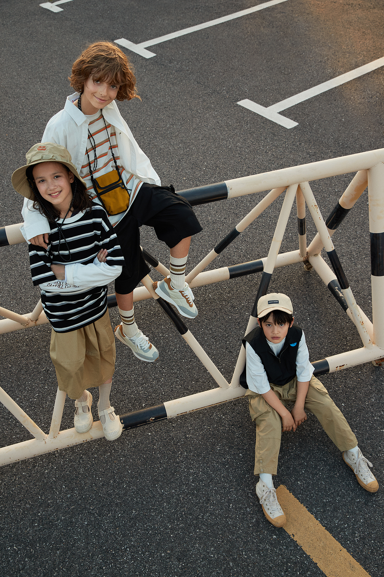 SUNNY WHITE RED 2022ss 春夏形象（图ZMjg1MDMyNDY0） - 人像摄影 - 站酷设计师ahhno原创素材 - 站酷ZCOOL