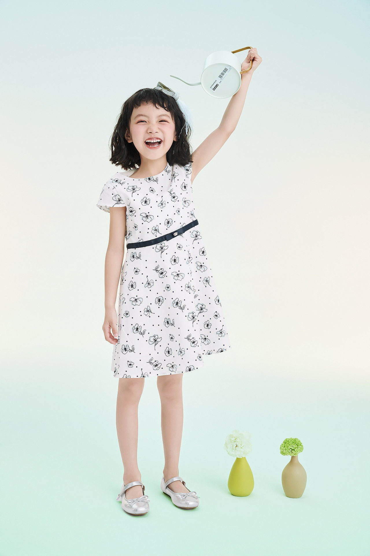 与春⾊的契合/⼥孩的⼩花园