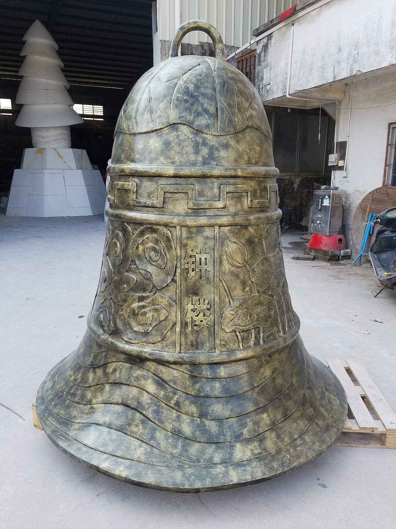 玻璃钢仿古铜警钟长鸣雕塑园林广场禁毒主题雕塑装饰品