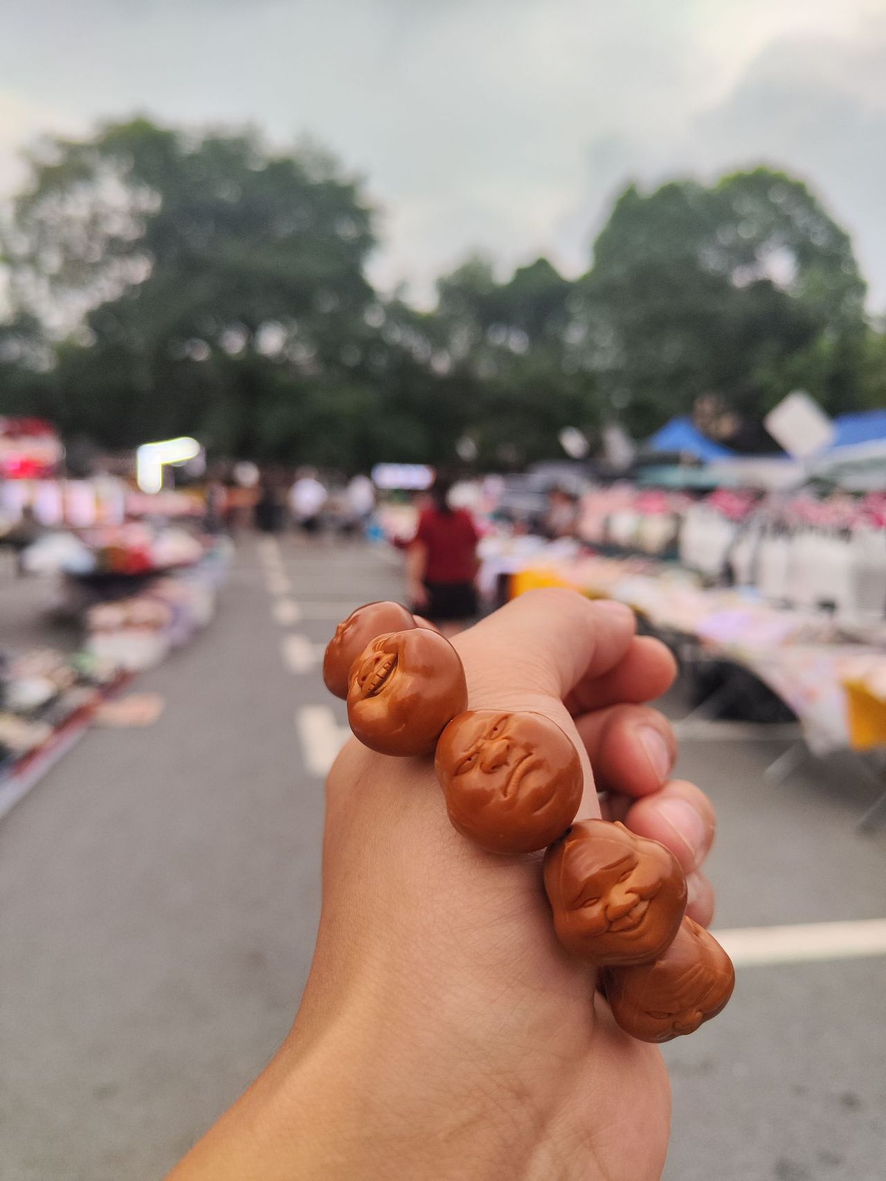 覃投艺核工作室希早核雕作品效果