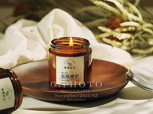 香熏蜡烛场景拍摄图
