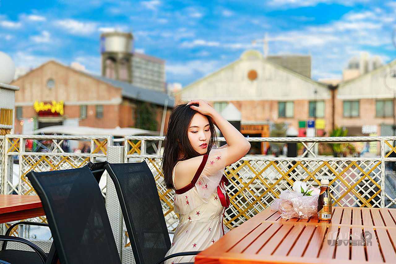 太古倉(cāng)碼頭——街拍（圖ZMjE1ODU5ODYw） - 人像攝影 - 站酷設(shè)計(jì)師小S視覺(jué)原創(chuàng)素材 - 站酷ZCOOL