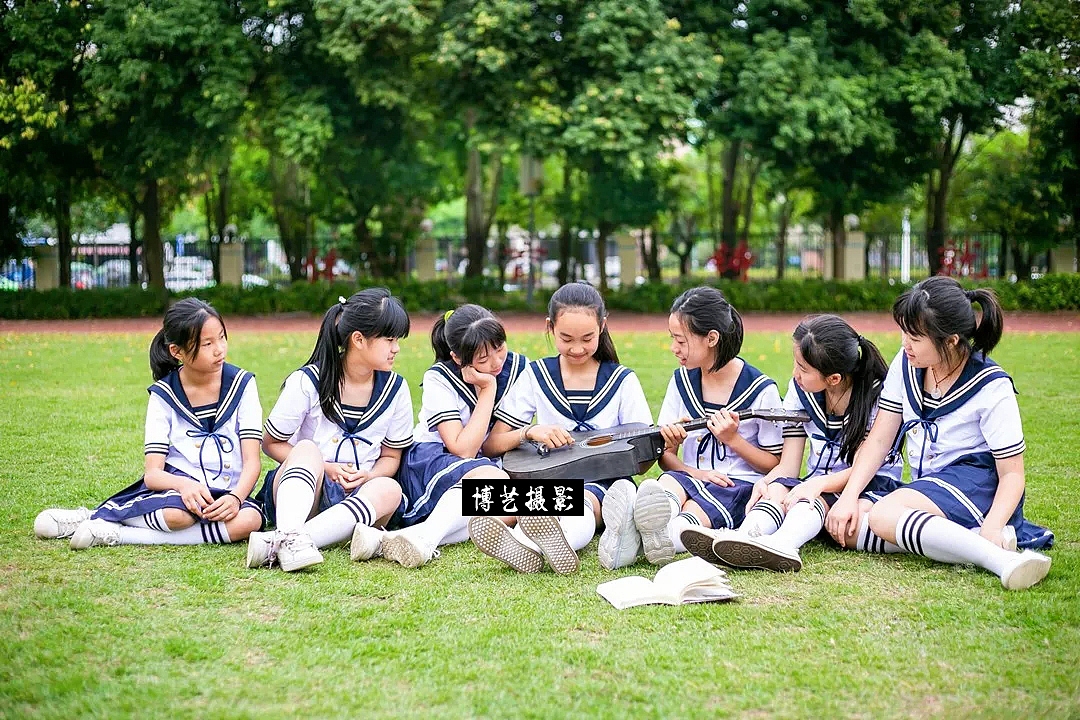 东莞小学毕业照拍摄学士服出租毕业相册制作毕业照拍摄