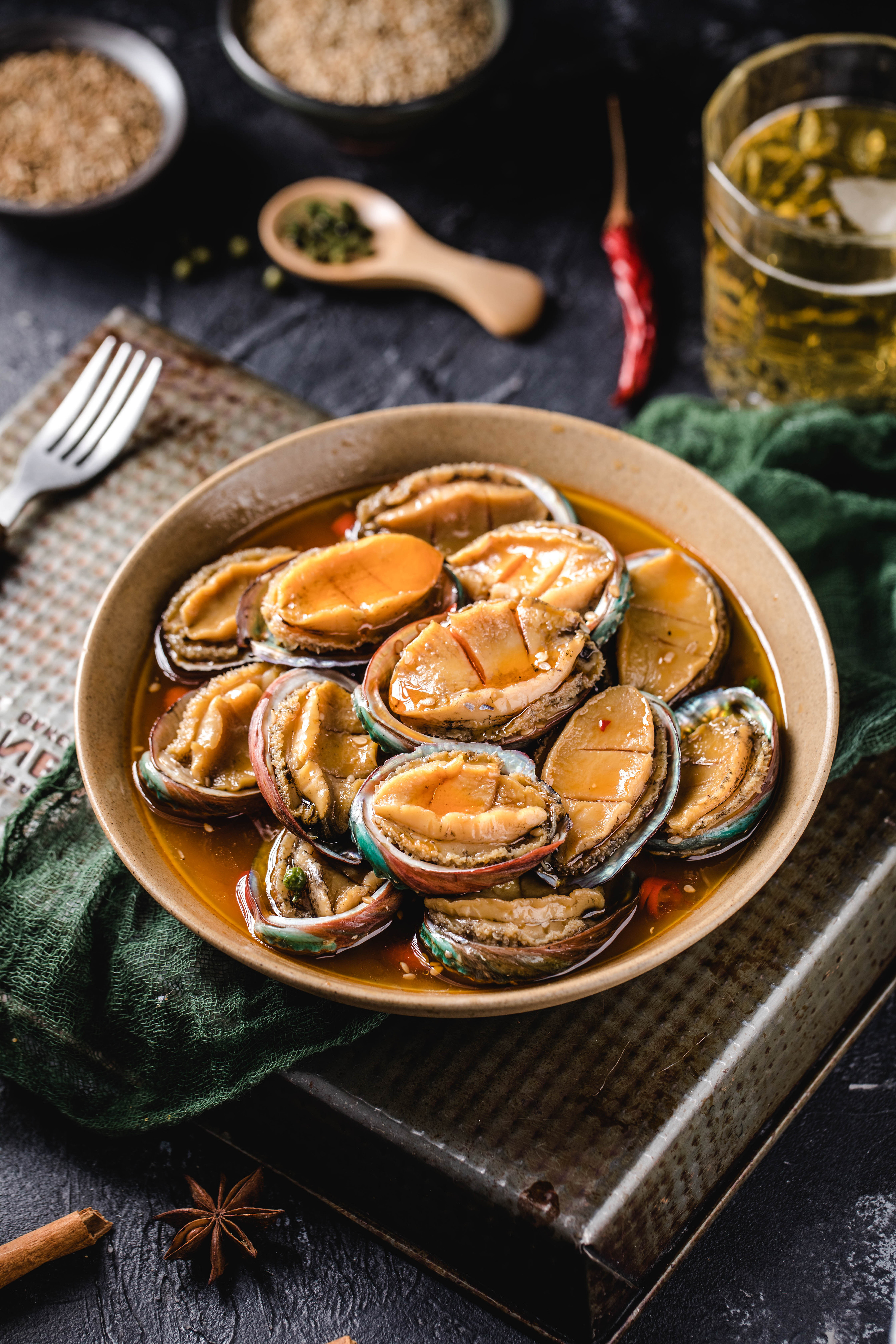 麻辣小海鲜|鲍鱼|虾|鱿鱼头|蛤|八爪鱼|扇贝