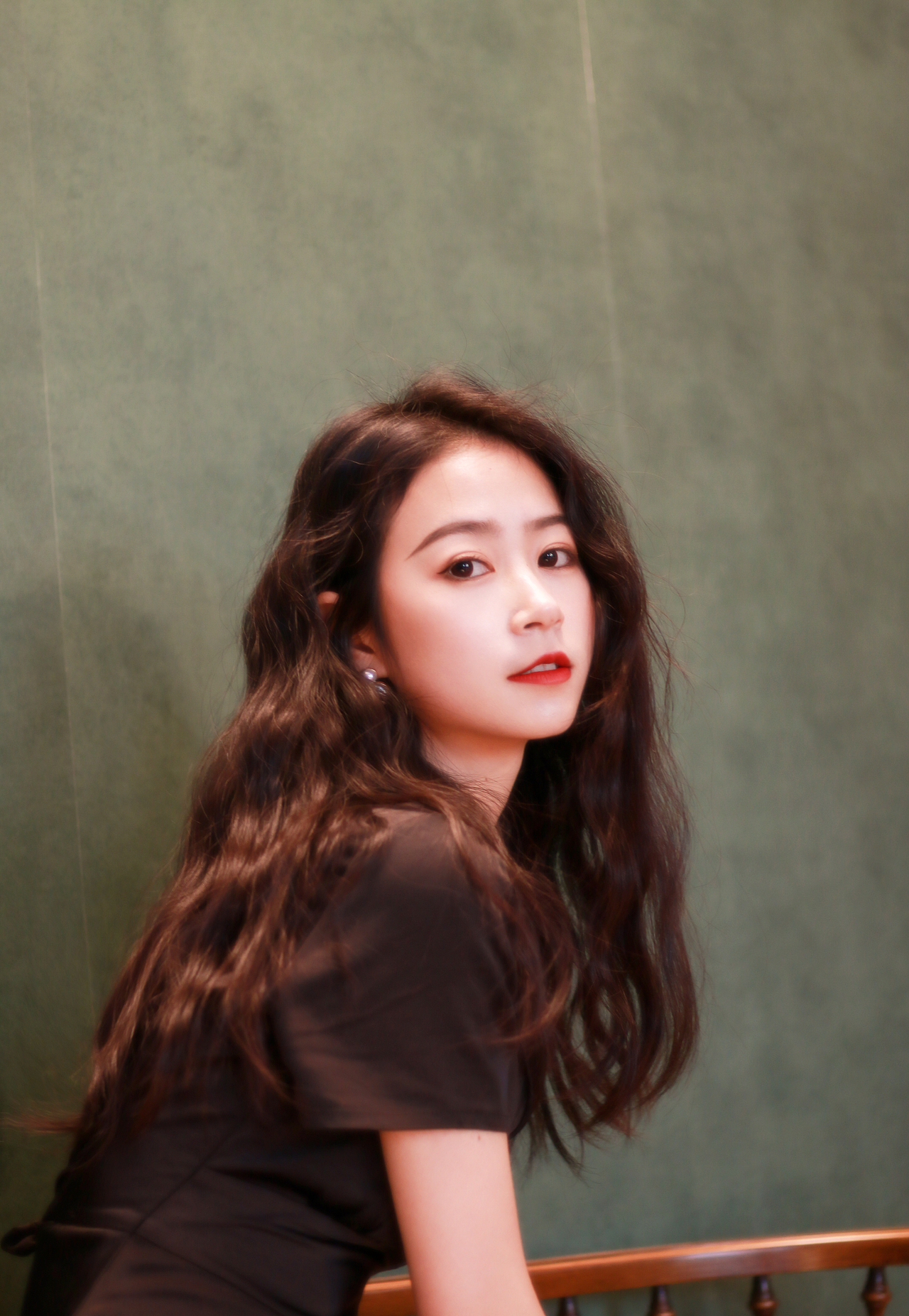 人像摄影----港风复古人像写真（图ZMTQ4NzAwMjcy） - 人像摄影 - 站酷设计师三七卷原创素材 - 站酷ZCOOL