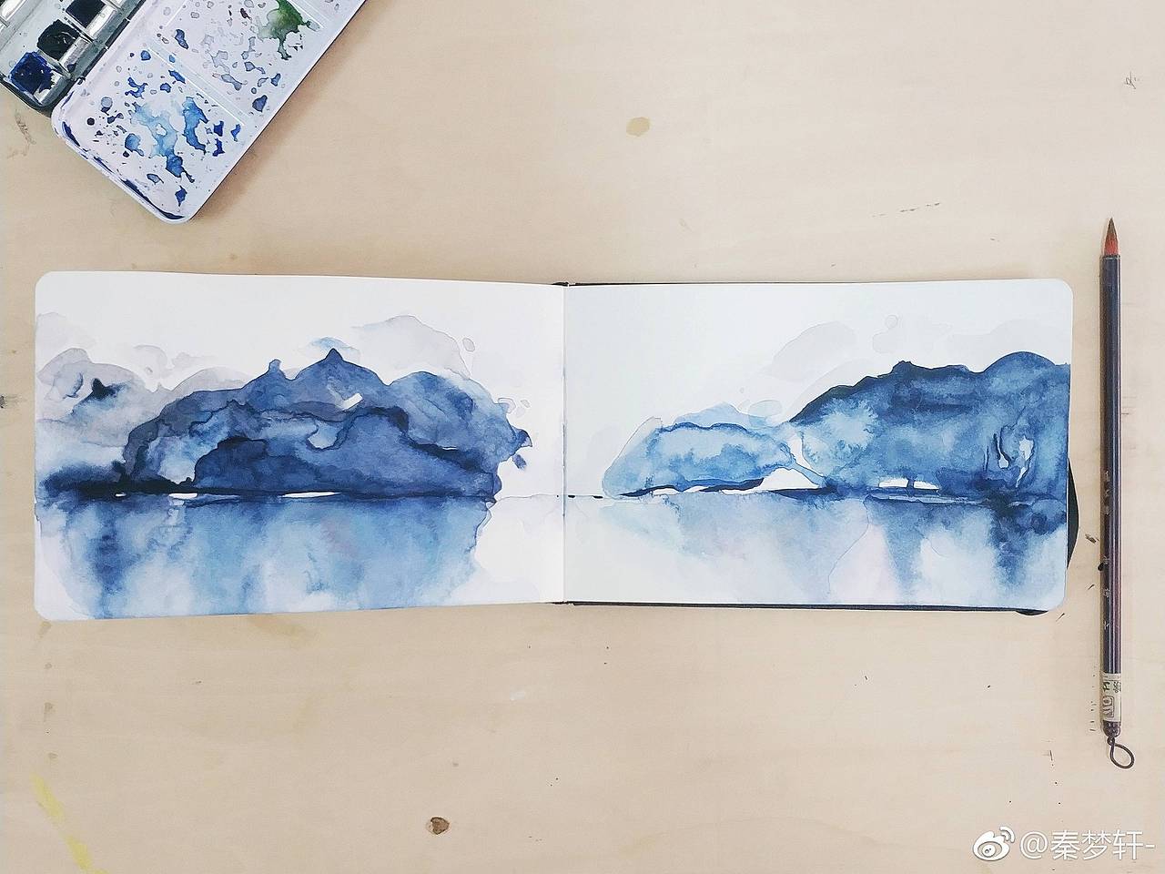 寥寥几笔,青山万里。