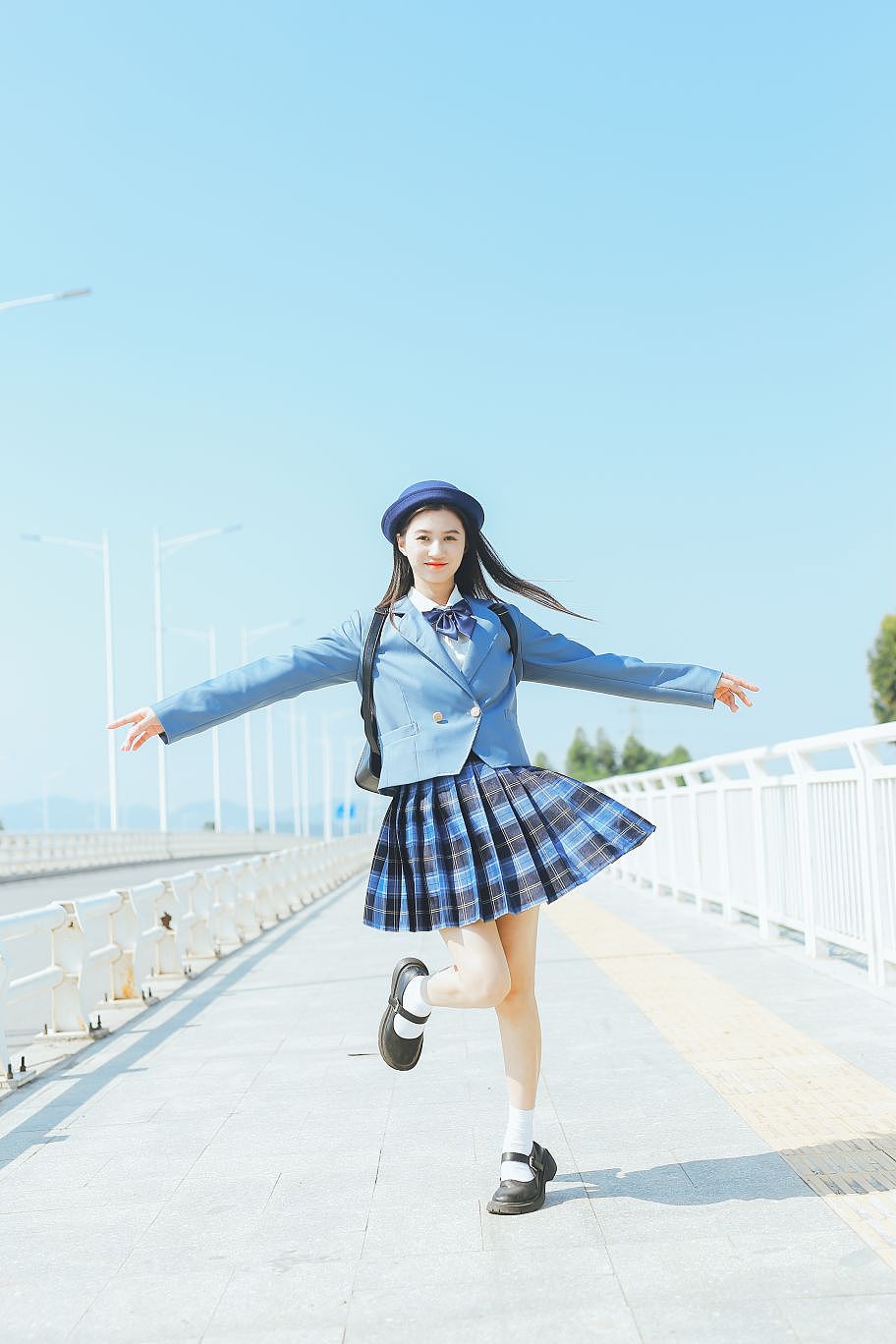 公路jk（图ZMzI1MTA5MTg0） - 人像摄影 - 站酷设计师聪默原创素材 - 站酷ZCOOL