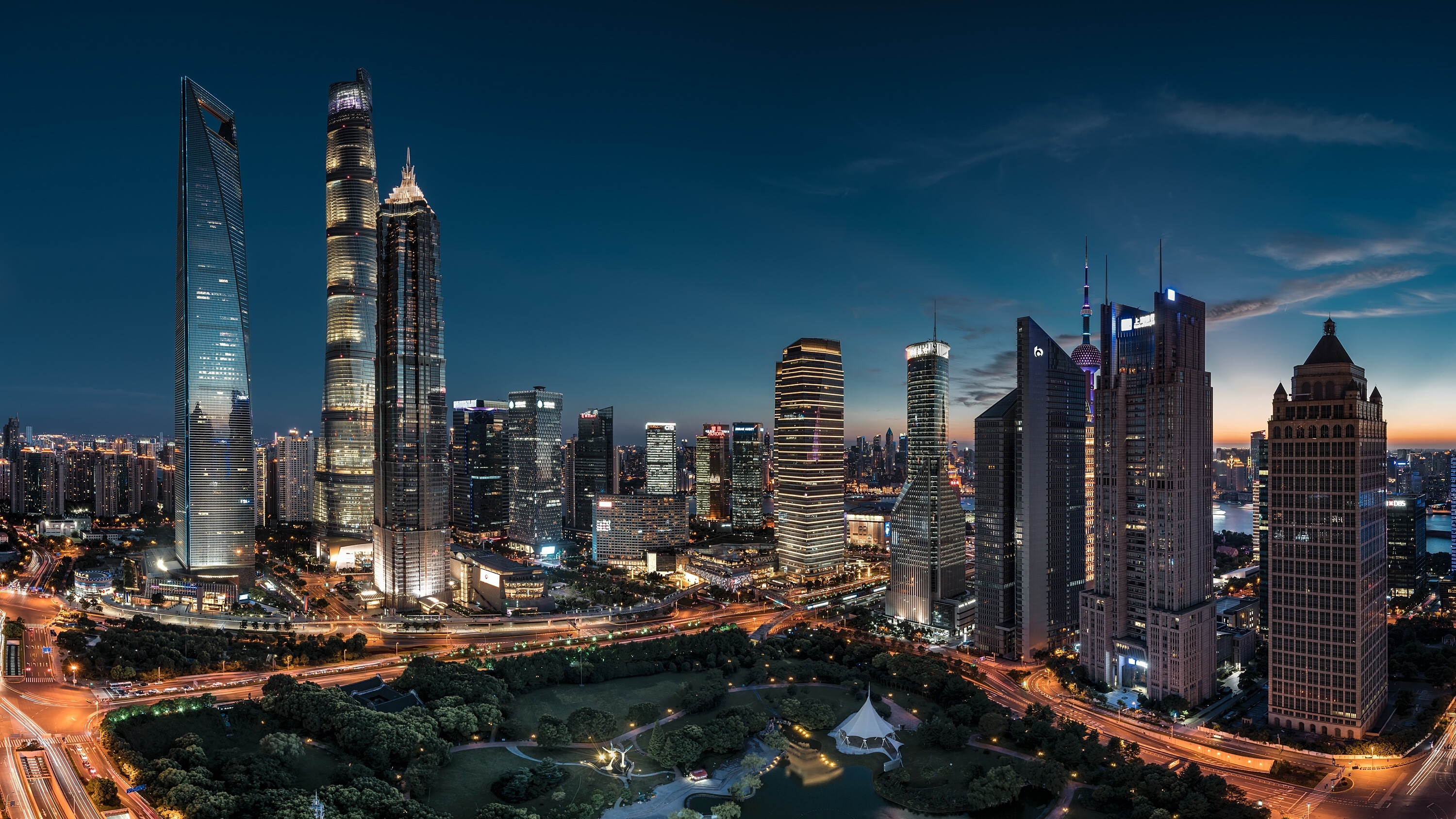 上海陆家嘴的日出与日落