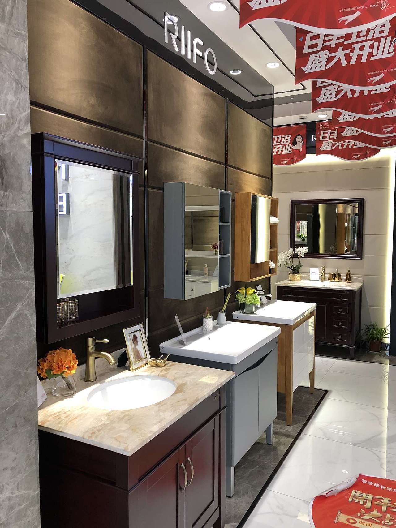 日丰位于专卖店&卫浴门店实景摄影（图ZMTY2MTgzNjE2） - 环境/建筑摄影 - 站酷设计师日丰卫浴YY原创素材 - 站酷ZCOOL