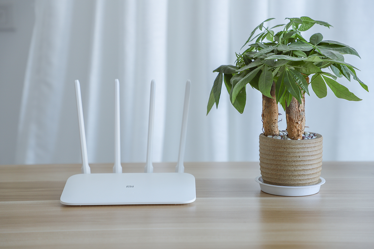 小米路由器（图ZMjIwNzYxNjY0） - 产品摄影 - 站酷设计师拍照片的徐老师原创素材 - 站酷ZCOOL