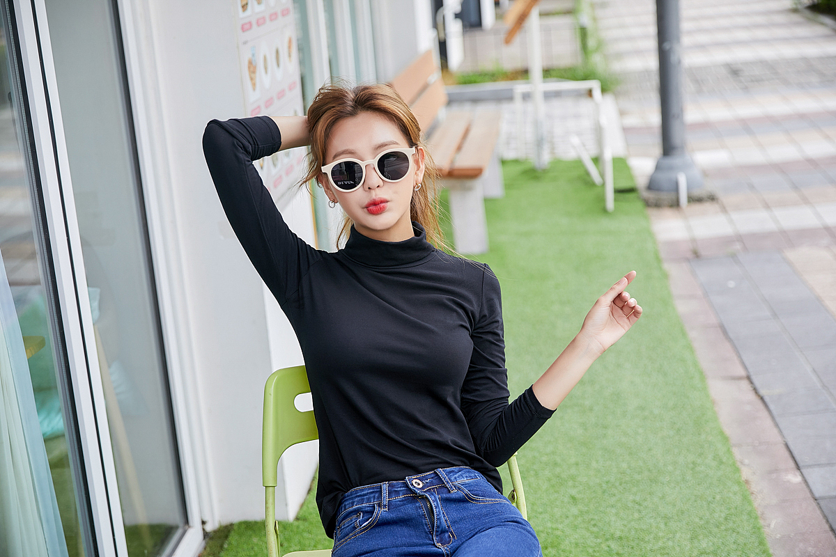女装韩国模特外景拍摄