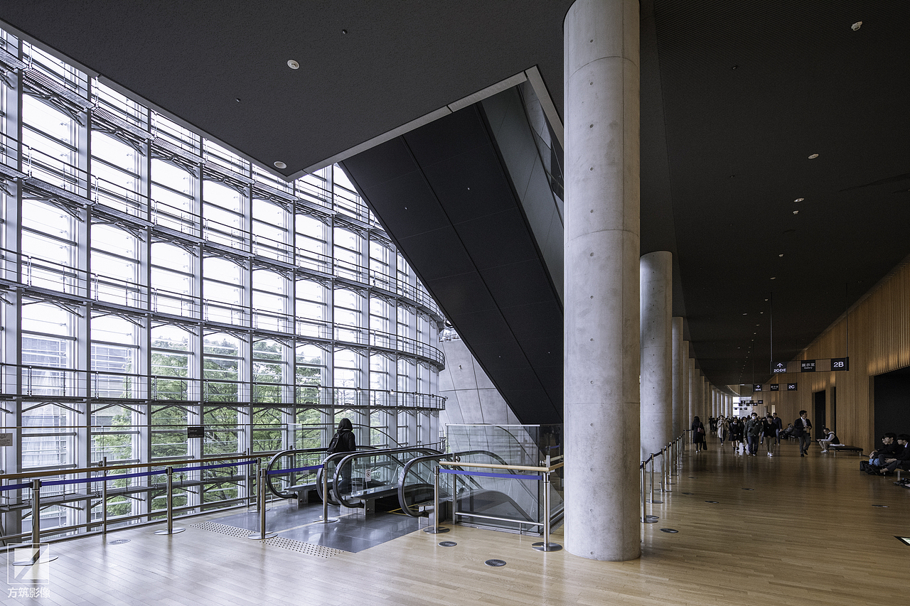 日本新国立美术馆