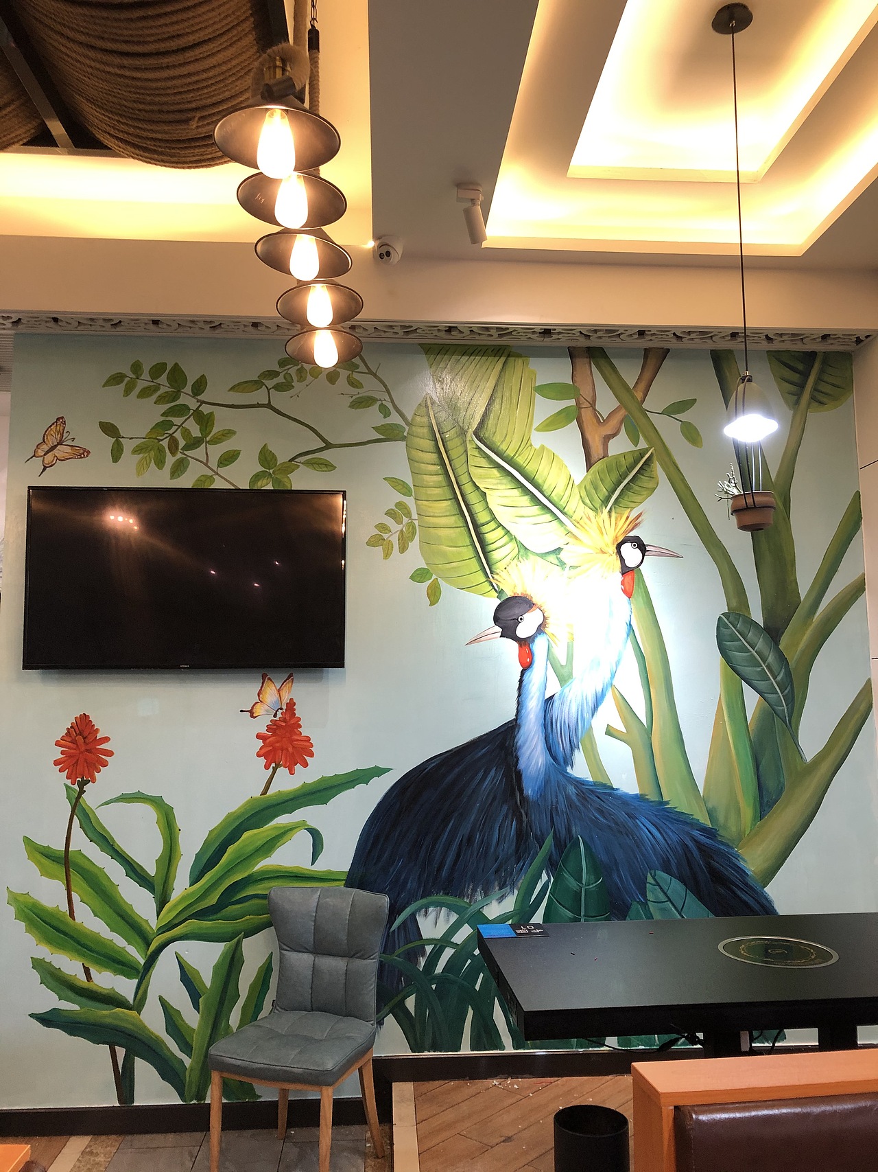 森林艺术墙绘,绿色餐厅首选。我在贵州等你哦