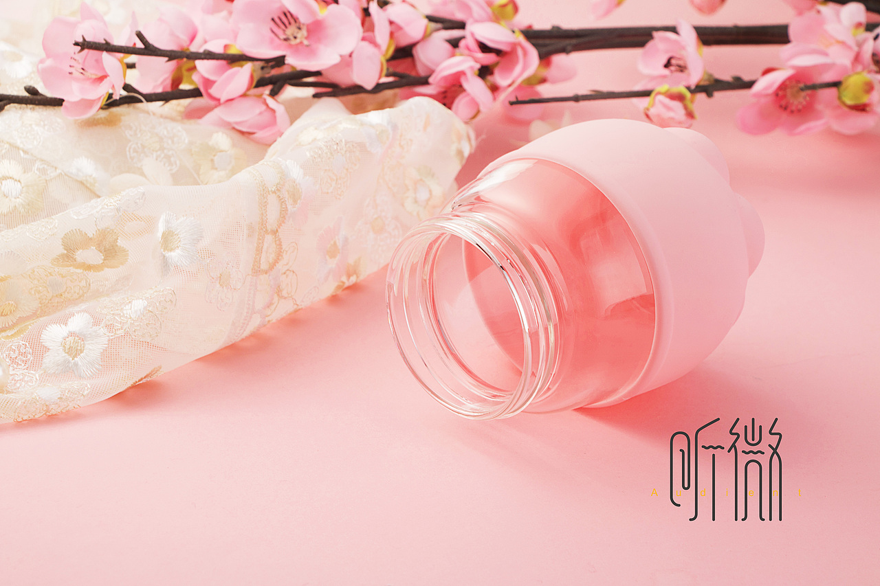 女性玻璃牛角杯