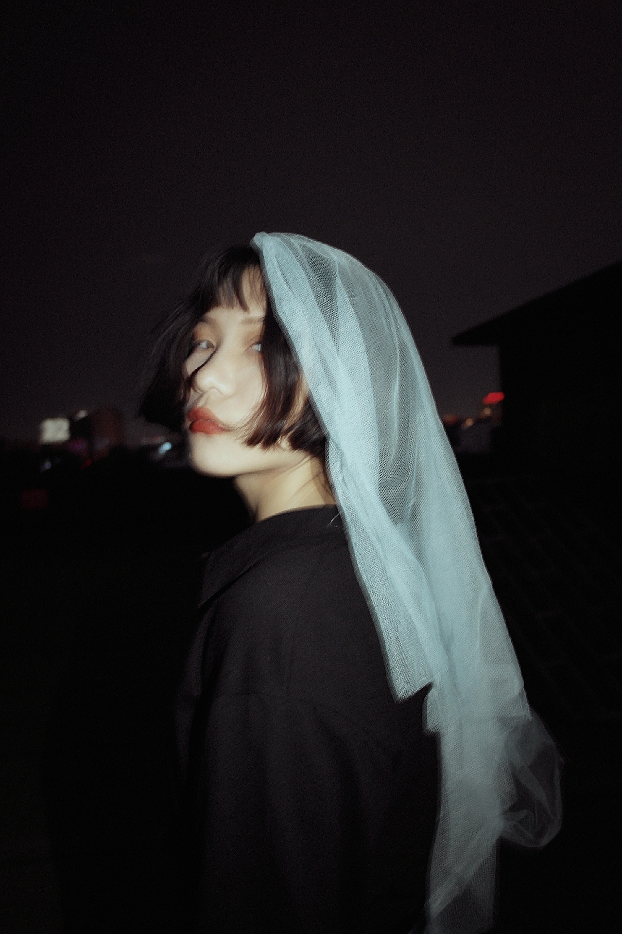黄昏与黑夜里的小傻猪（图ZMTY2ODQwMTg0） - 人像摄影 - 站酷设计师阿柯ak原创素材 - 站酷ZCOOL