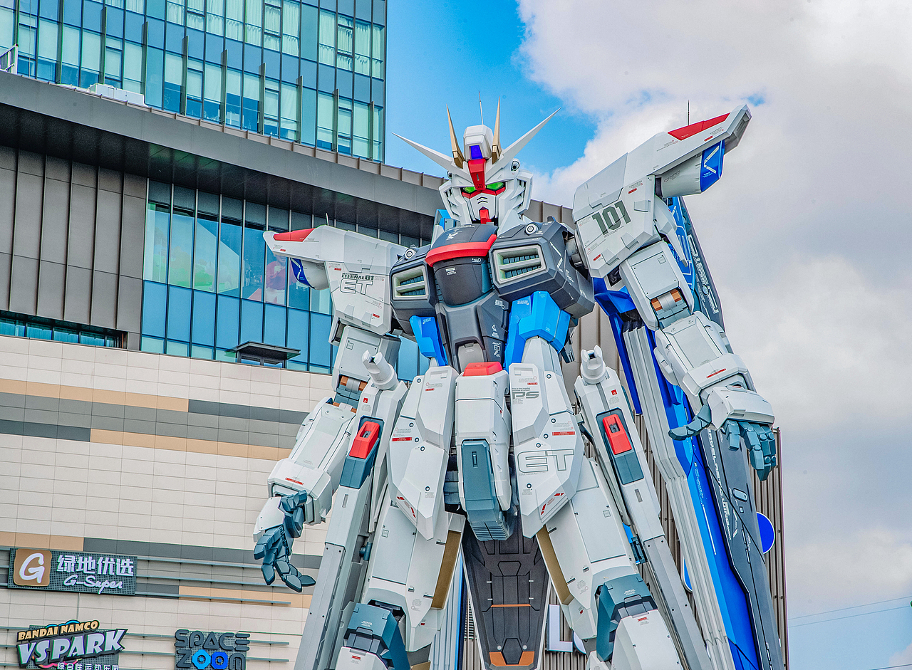 十一上海lalaport高达