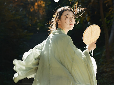 入冬前的汉服摄影