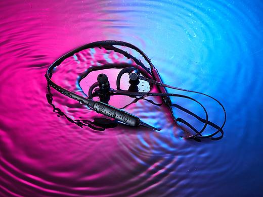 蓝牙耳机（个人主页-ZMzUyMjQ5Njg=） - 产品摄影 - 站酷设计师深圳珠宝摄影原创素材 - 站酷ZCOOL