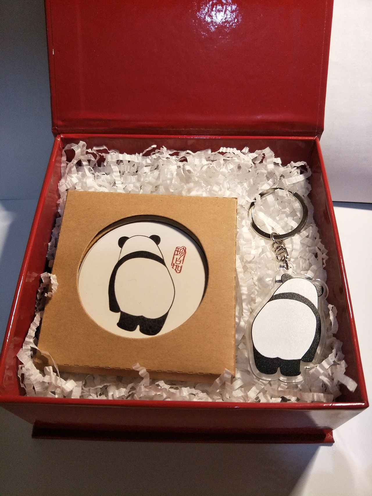 旅游纪念品熊背影猫钥匙扣