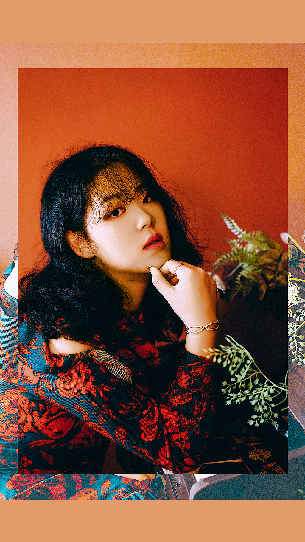 《房间里的女人》