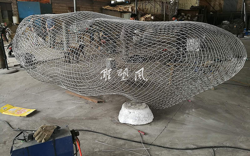 【云朵不锈钢雕塑】