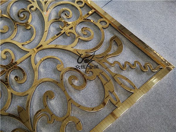 让您喜欢的亮面镀金铝板雕刻屏风、钛金镂空雕刻隔断