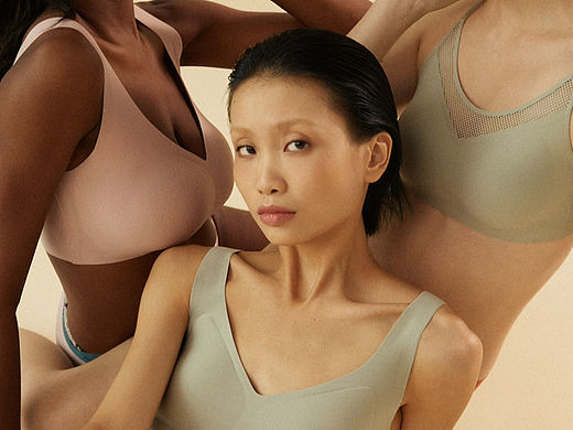 《被审视的女性》——内衣作品