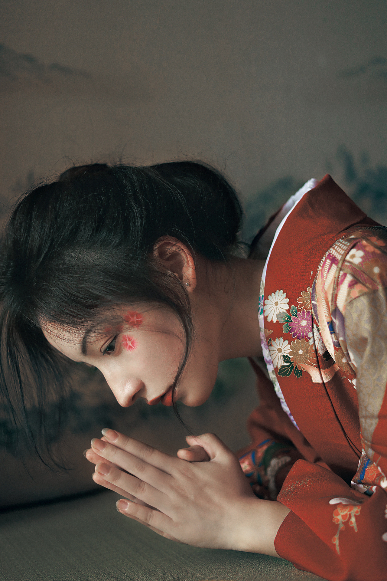 和服写真「只道春山」